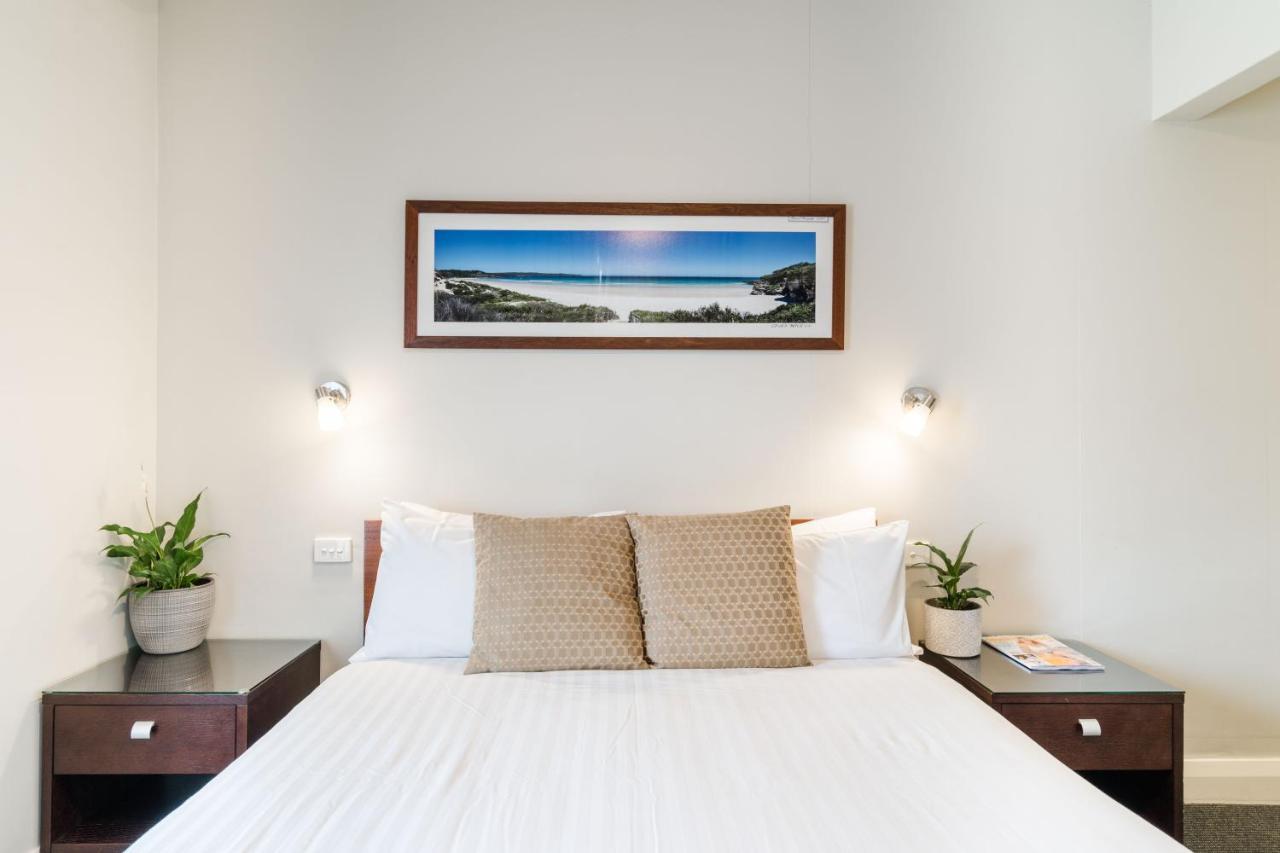 Huskisson Hotel Exterior photo
