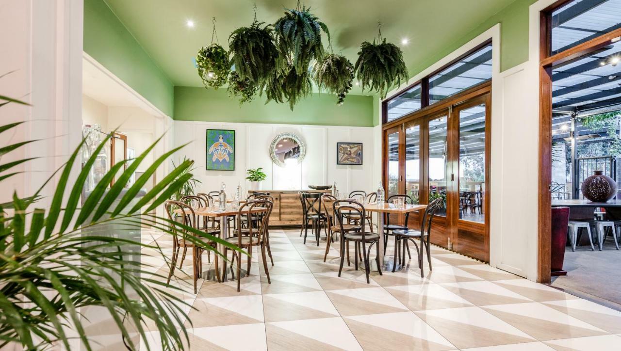 Huskisson Hotel Exterior photo